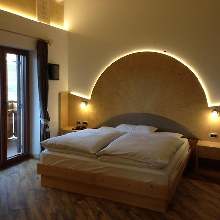 Hotel El Paster Pozza di Fassa Camera foto