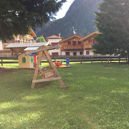 Hotel El Paster Pozza di Fassa Esterno foto