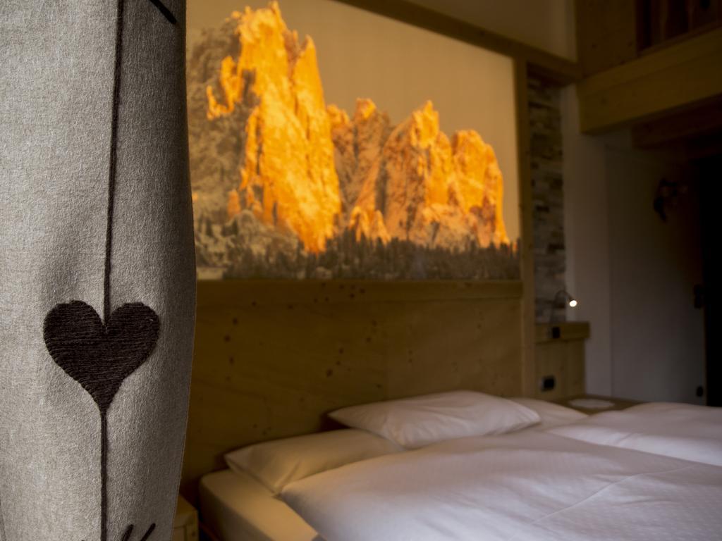 Hotel El Paster Pozza di Fassa Esterno foto