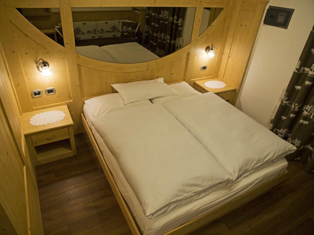 Hotel El Paster Pozza di Fassa Esterno foto