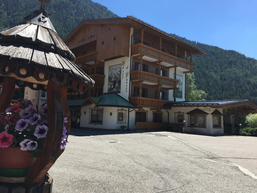 Hotel El Paster Pozza di Fassa Esterno foto