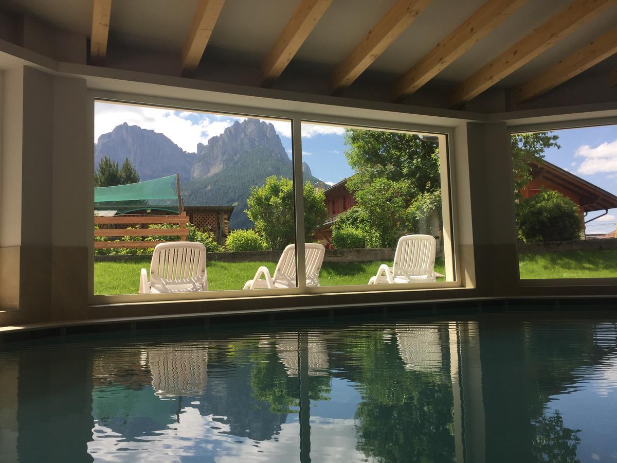 Hotel El Paster Pozza di Fassa Esterno foto